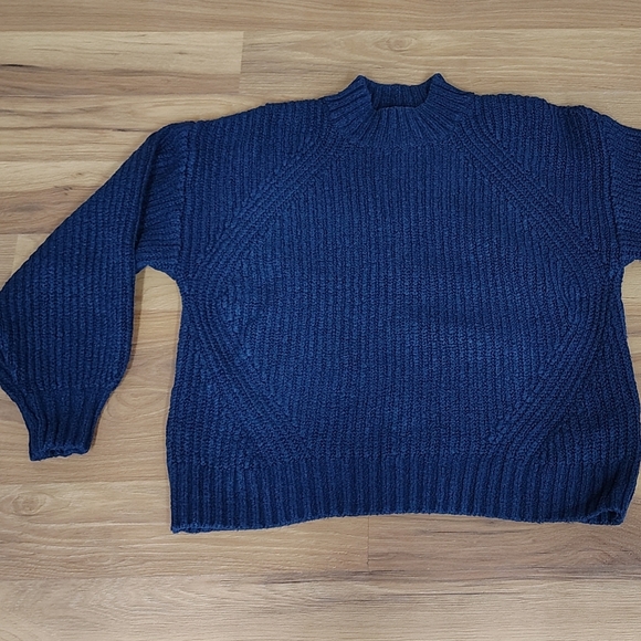 Old Navy Navy Blue,  Ladies Size Large Sweater,  Ladies Sweaters,  Large - Picture 1 of 10
